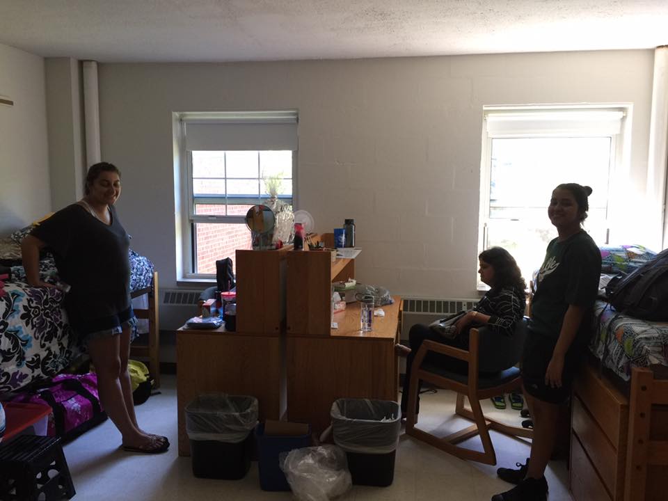 Move In Day (featuring my roommate and my mom)